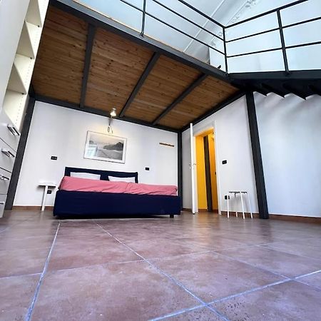 Апартаменти Loft Storico In Pieno Centro! Ліворно Екстер'єр фото